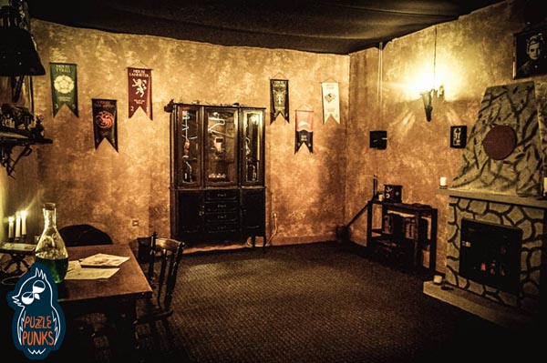Puzzle-Punks-Save-Kings-Landing-Room-lifestyle-igra-prijestolja-modnialmanah