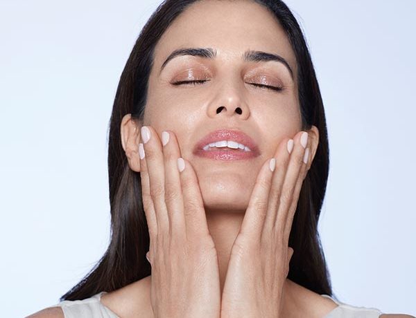 beauty-nivea-hyaluron-cellular-filler-esencija-lice-njega-koža-modnialmanah