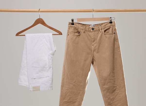 house-fashion-Dad-fit-hlače-modnialmanah