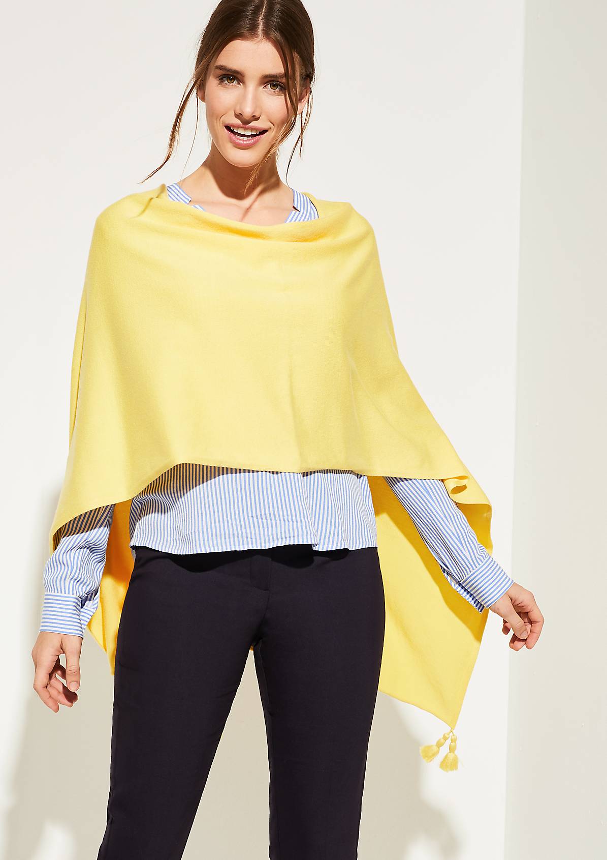 fashion-comma-modnialmanah-pončo