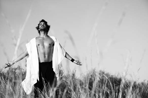 maks-Saša-Maksimilijanović-The-Last-men-on-Earth-fashion-modnialmanah