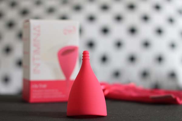 zdravlje-intimina-menstrualna-čašica-modnialmanah-lilly-cup