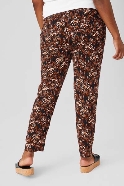 fashion-C&A-hlače-modnialmanah-printevi