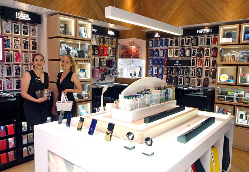 mobia-hr-lifestyle-gadget-smartphone-dodatna-oprema-mobiteli-modnialmanah-neven-ciganović-bojan-jambrošić-barbara-vicković