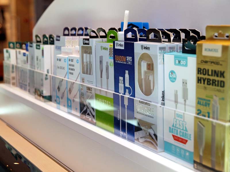 mobia-hr-lifestyle-gadget-smartphone-dodatna-oprema-mobiteli-modnialmanah-neven-ciganović-bojan-jambrošić-barbara-vicković