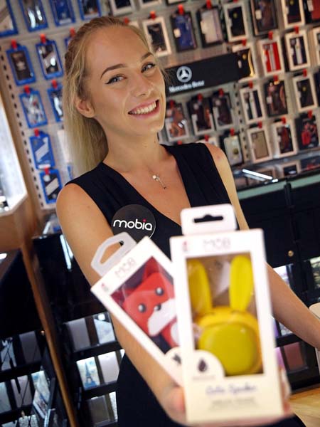 mobia-hr-lifestyle-gadget-smartphone-dodatna-oprema-mobiteli-modnialmanah-neven-ciganović-bojan-jambrošić-barbara-vicković