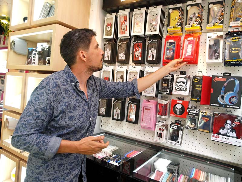 mobia-hr-lifestyle-gadget-smartphone-dodatna-oprema-mobiteli-modnialmanah-neven-ciganović-bojan-jambrošić-barbara-vicković