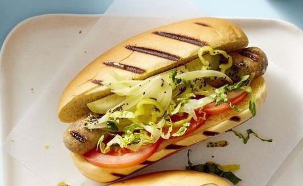 gastro-kobasice-hot-dog-modnialmanah