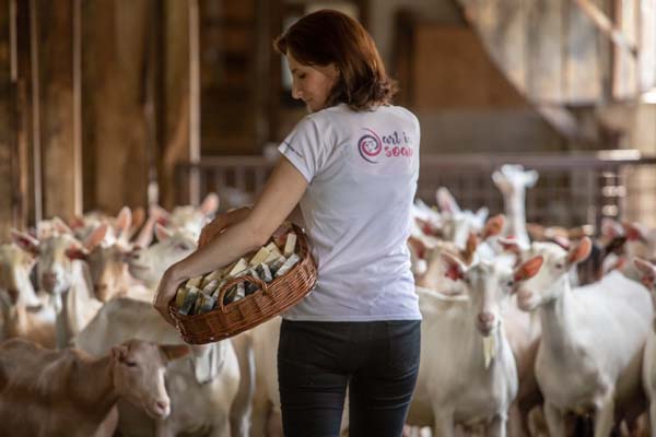 kozje-mlijeko-beauty-ljepota-koža-njega-modnialmanah