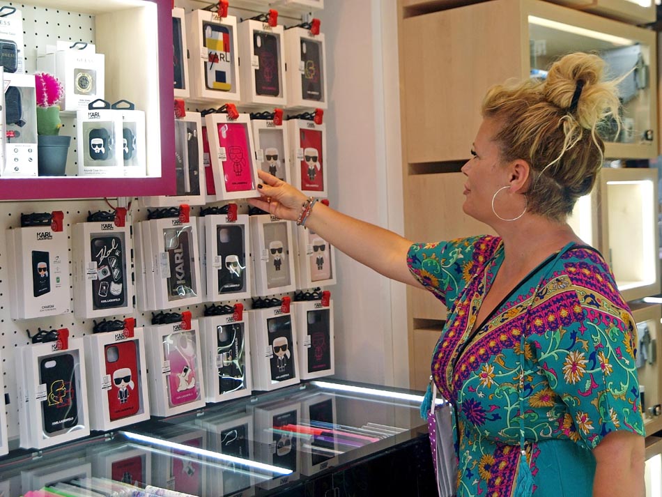 mobia-fashion-modnialmanah-gadget-smartphone