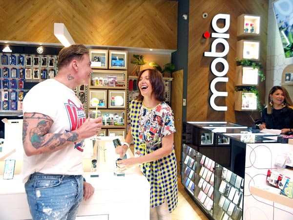 mobia-hr-lifestyle-gadget-smartphone-dodatna-oprema-mobiteli-modnialmanah-neven-ciganović-bojan-jambrošić-barbara-vicković