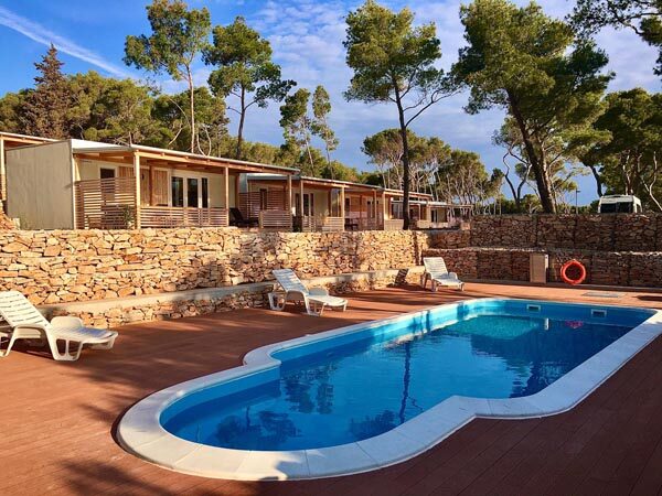 supetar-boutique-camping-bunja-lifestyle-modnialmanah