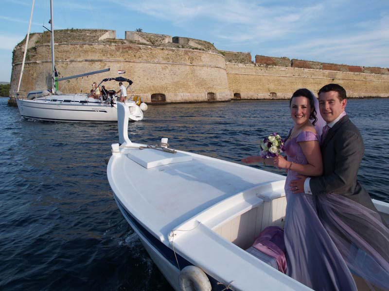 lifestyle-modnialmanah-vjenčanje-mladenci-fešta