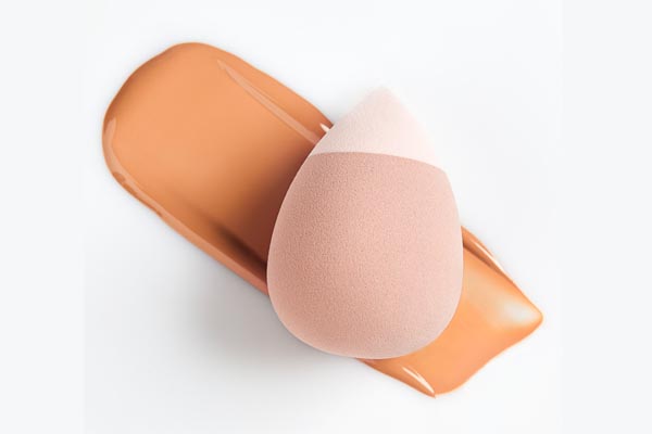 beauty-L.O.V-2-u-1-Foundation-&-Concealer spužvica-makeup-modnialmanah