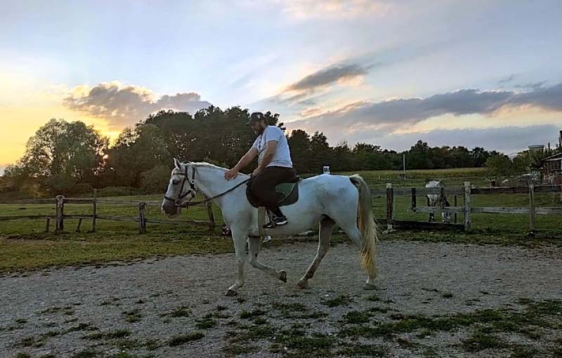 konjički-klub-kairos-novaki-petrovinski-jahanje-modnialmanah-lifestyle