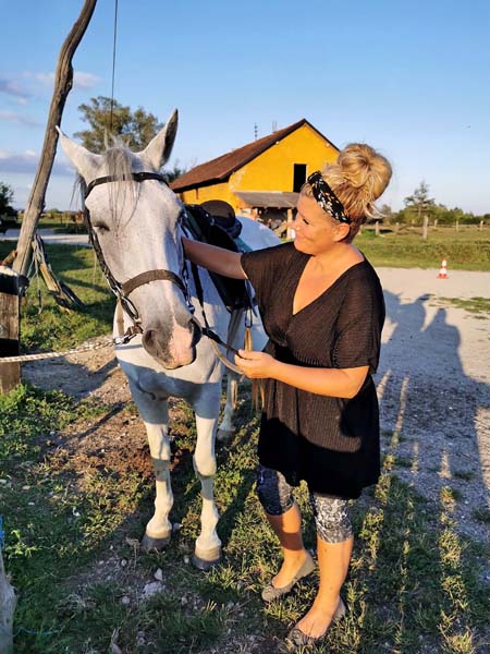 konjički-klub-kairos-novaki-petrovinski-jahanje-modnialmanah-lifestyle