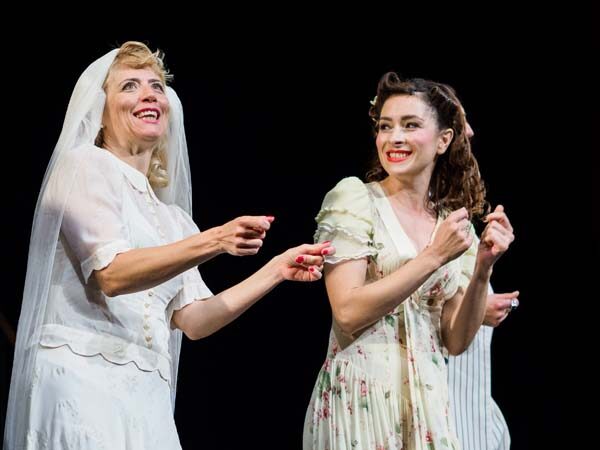 lifestyle-zrinka-cvitešić-tko-pjeva-zlo-ne-misli-modnialmanah-hnk