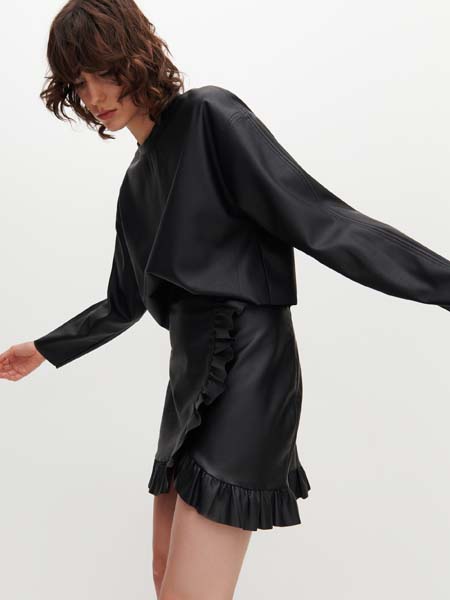 reserved-fashion-koža-moda-modnialmanah