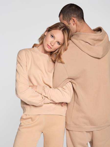 house-comfortwear-modnialmanah-trenirka-fashion