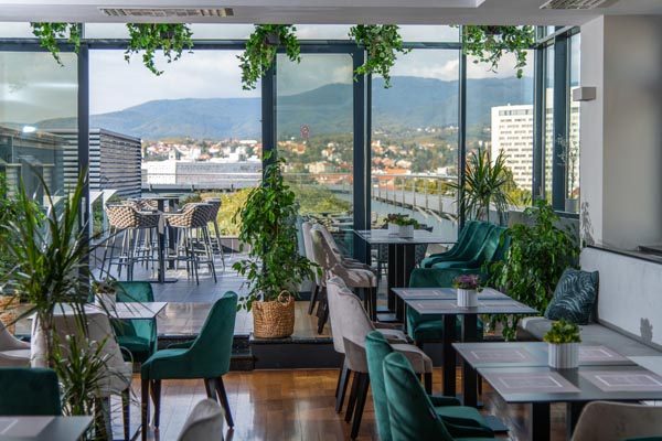 gastro-Eateria-restoran-modnialmanah