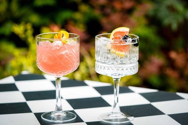 lifestyle-hugo's-bar-modnialmanah