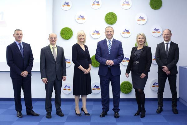 dm-predstavljanje-poslovnih-rezultata-lifestyle-modnialmanah