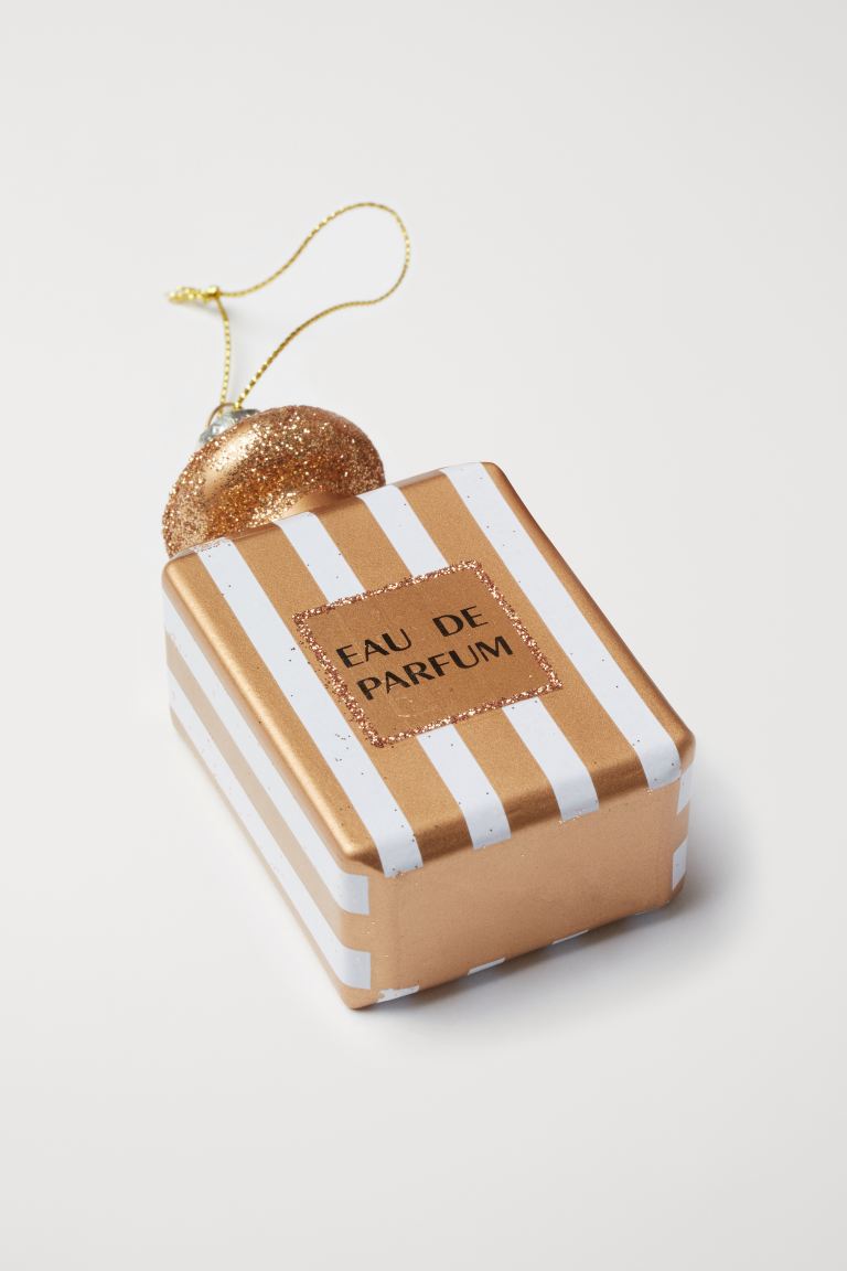 h&m-fashion-ukrasi-jelka-bor-mdnialmanah