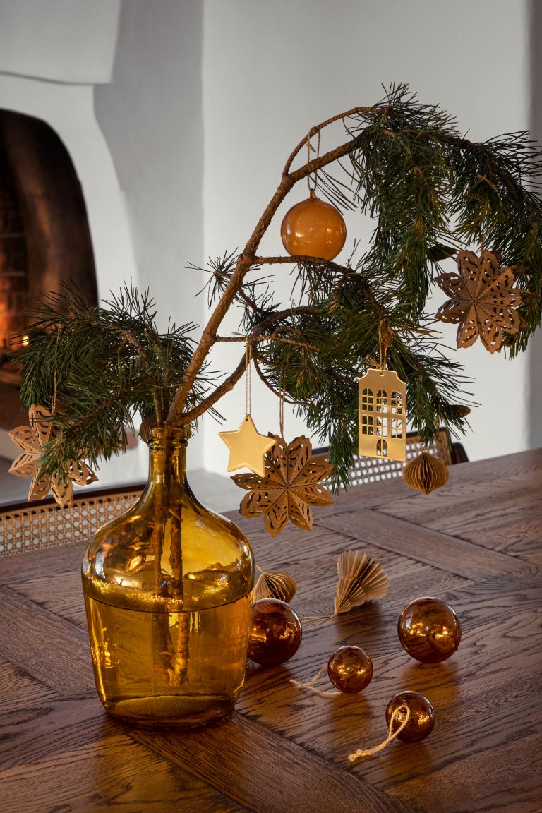 h&m-fashion-ukrasi-jelka-bor-mdnialmanah