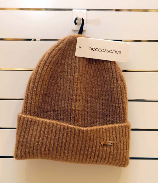 ccc-shoes&bags-šeširi-kape-modni-detalji-modnialmanah