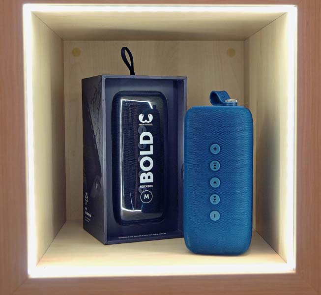 mobia-gadgeti-tehnologija-powerbank-smartphone-maskica-slušalice-sat-zvučnik-modnialmanah