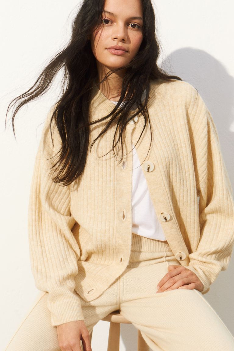 H&M-fashion-boja-kanarinca-modnialmanah