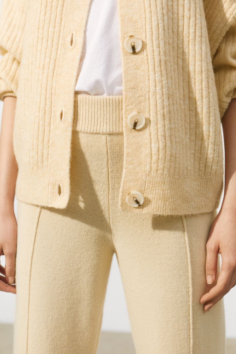 H&M-fashion-boja-kanarinca-modnialmanah