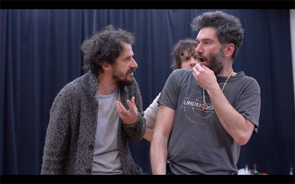 hnk-revizor-lifestyle-predstava-modnialmanah