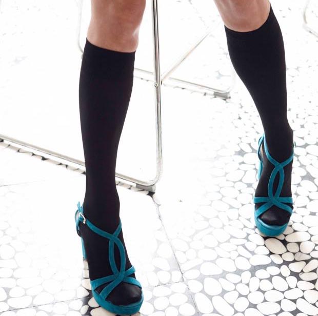 fashion-solidea-dokoljenke-modnialmanah-čarape
