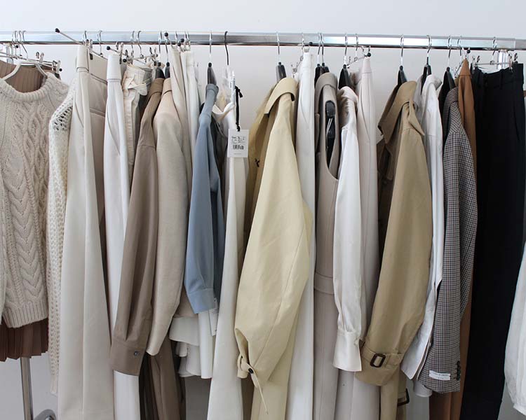 fashion-moda-Högl-modnialmanah-70's-proljetna-kolekcija
