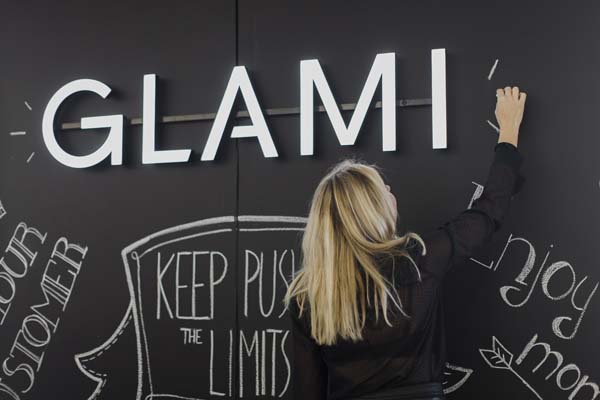 GLAMI-hr-donosi-Fashion-(Re)search-moda-modnialmanah