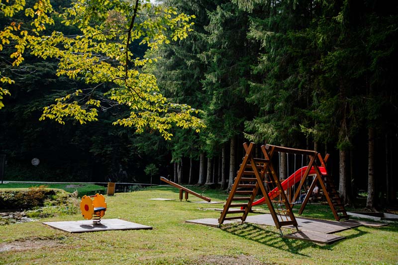 baraćeve-špilje-modnialmanah-lifestyle-izlet-modnialmanah-lika-quality-destinacija-lika