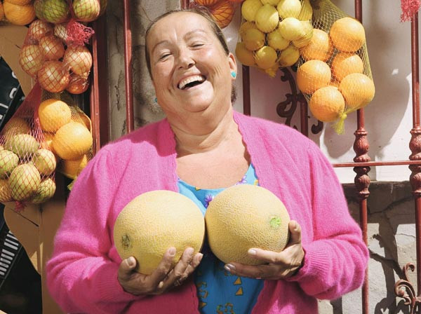 beauty-avon-broš-rak-dojke-modnialmanah