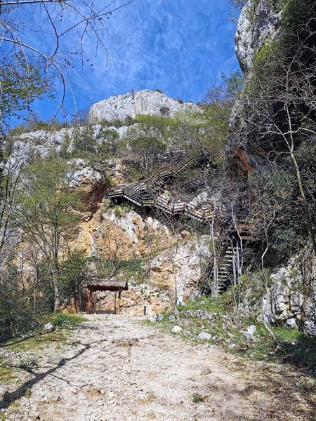 nacionalni-park-krka-lifestyle-skradinski-buk-roški-slap-visovac-izlet-modnialmanah-priroda