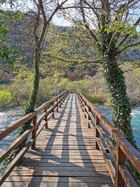 nacionalni-park-krka-lifestyle-skradinski-buk-roški-slap-visovac-izlet-modnialmanah-priroda