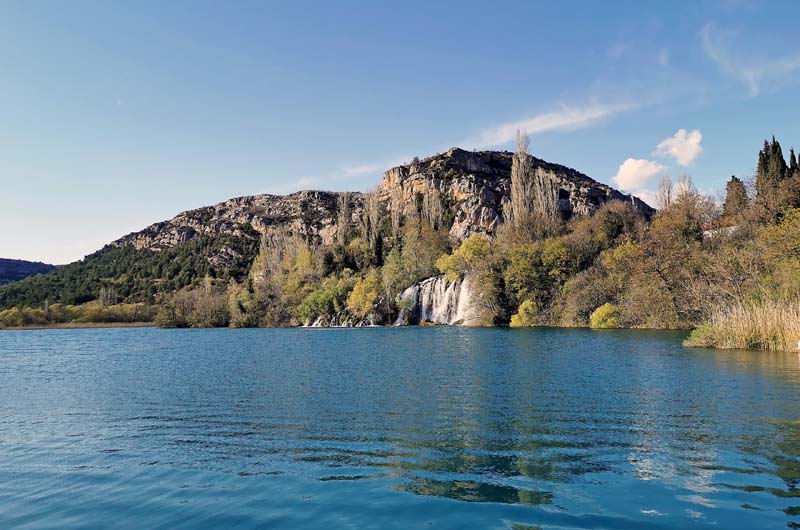 nacionalni-park-krka-lifestyle-skradinski-buk-roški-slap-visovac-izlet-modnialmanah-priroda