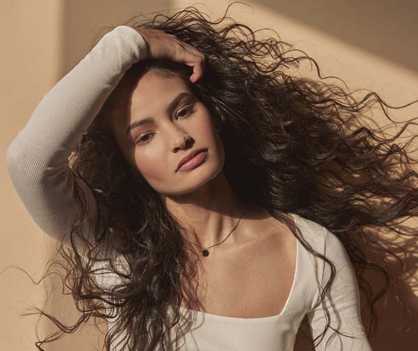 Kérastase-curl-manifesto-beauty-hair-kosa-modnialmanah-kovrče