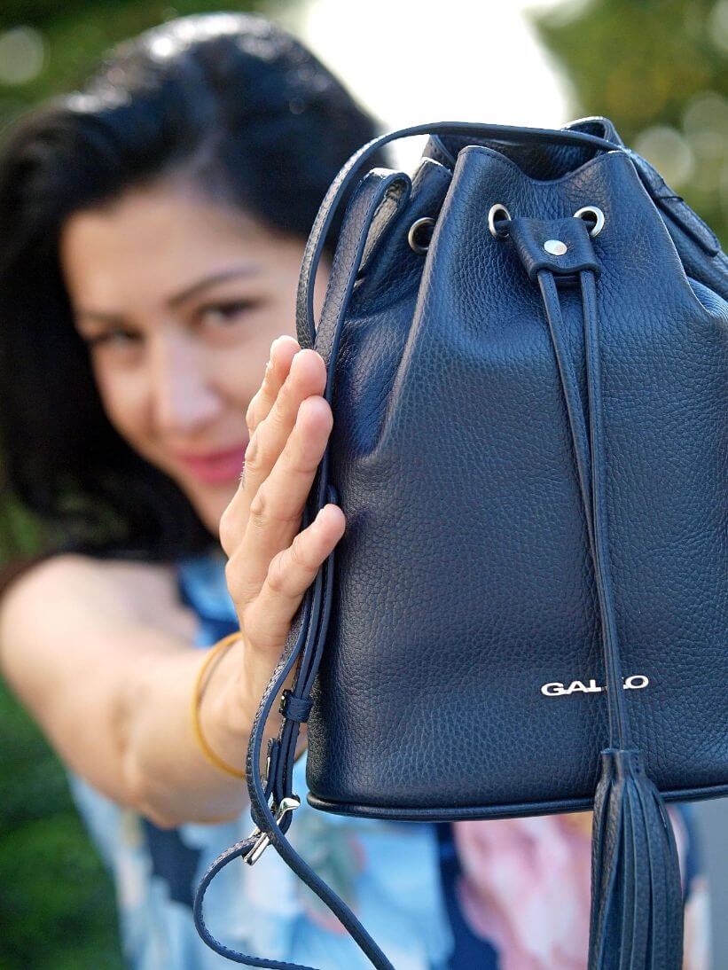 galko-ana-rucner-posebna-na-prvi-pogled-fashion-modnialmanah-moda-modni-detalji-torbica