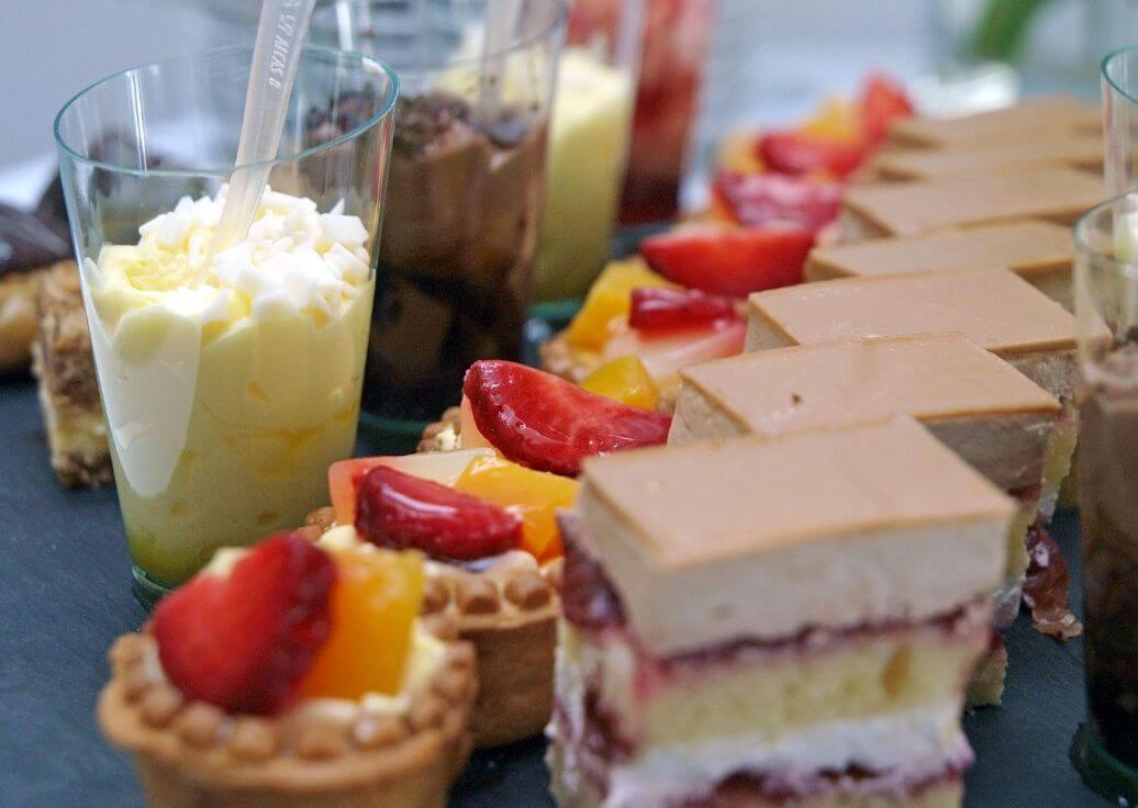 galko-ana-rucner-posebna-na-prvi-pogled-fashion-modnialmanah-moda-modni-detalji-torbica