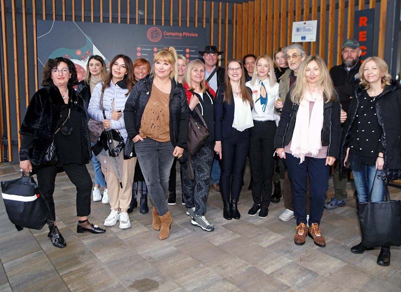 camping-plitvice-women's-days-c&a-nitui-catrice-ccc-vino-uz-žlicu-baraćeve-spilje-plitvička-jezera-kozel-kaptol-vina-soldo-lažni-svjedok