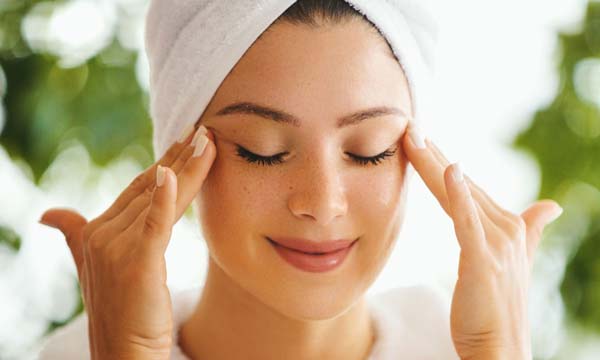 beauty-lice-joga-vježba-modnialmanah-njega