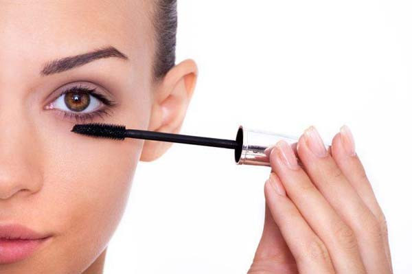 beauty-rakun-pogled-maskara-make-up-šminka-modnialmanah