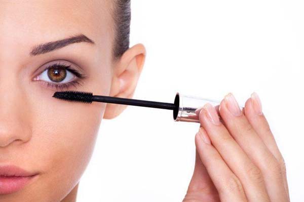 beauty-rakun-pogled-maskara-make-up-šminka-modnialmanah
