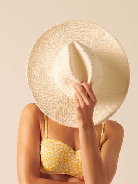 fashion-reserved-šešir-modnialmanah-modni-detalji