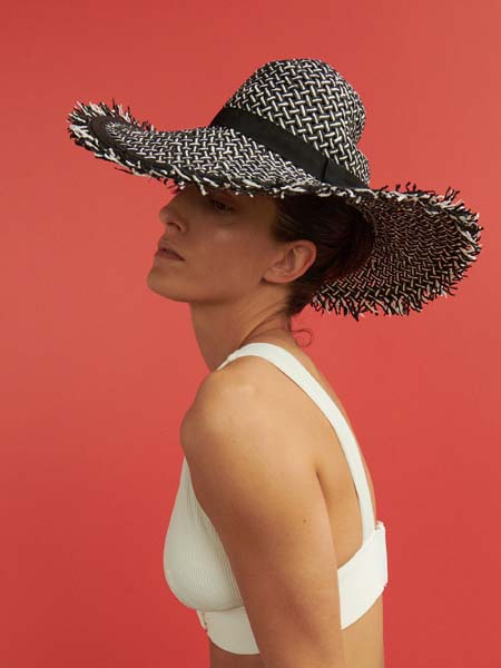 fashion-reserved-šešir-modnialmanah-modni-detalji